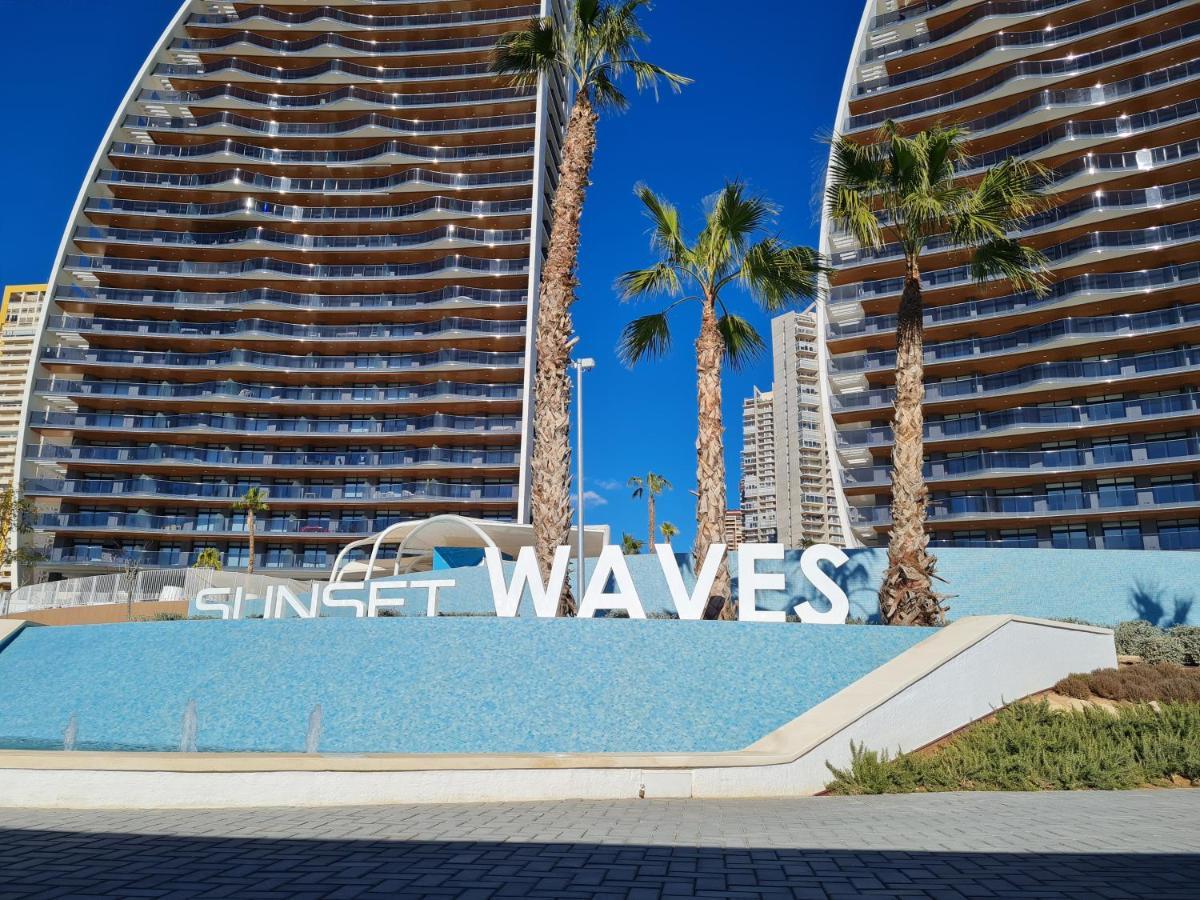 Sunny Morning Of Costa Blanca - Sunset Waves Benidorm Apartment Exterior photo