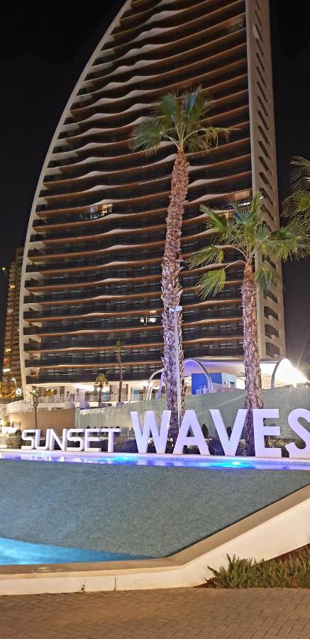 Sunny Morning Of Costa Blanca - Sunset Waves Benidorm Apartment Exterior photo